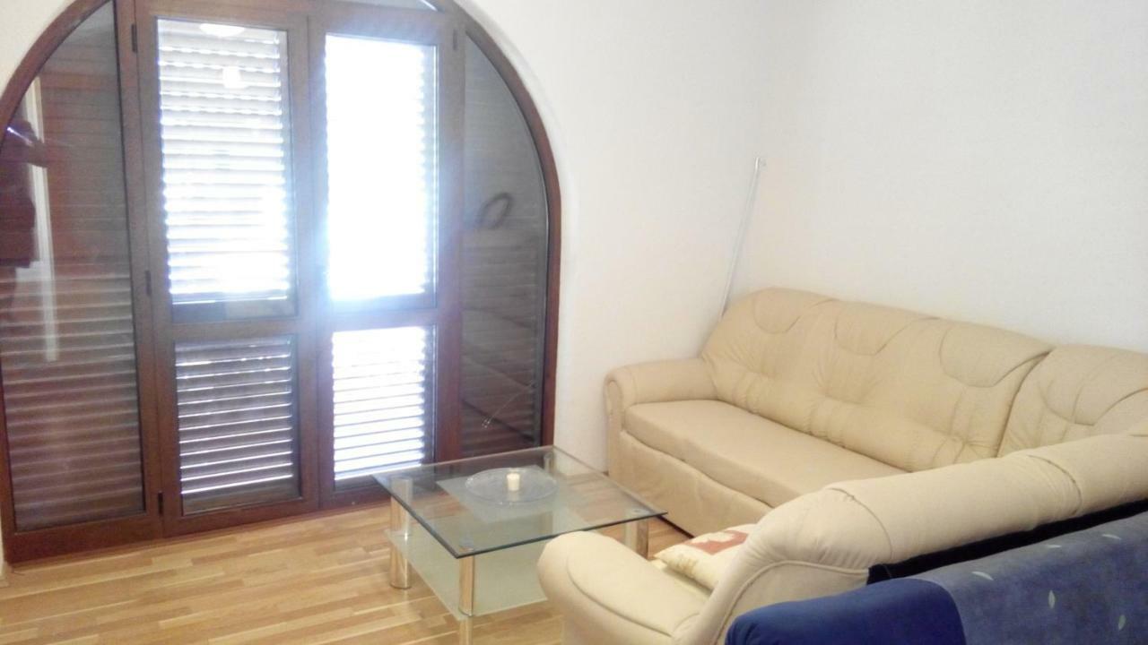 Ivica Apartments Punat Bagian luar foto